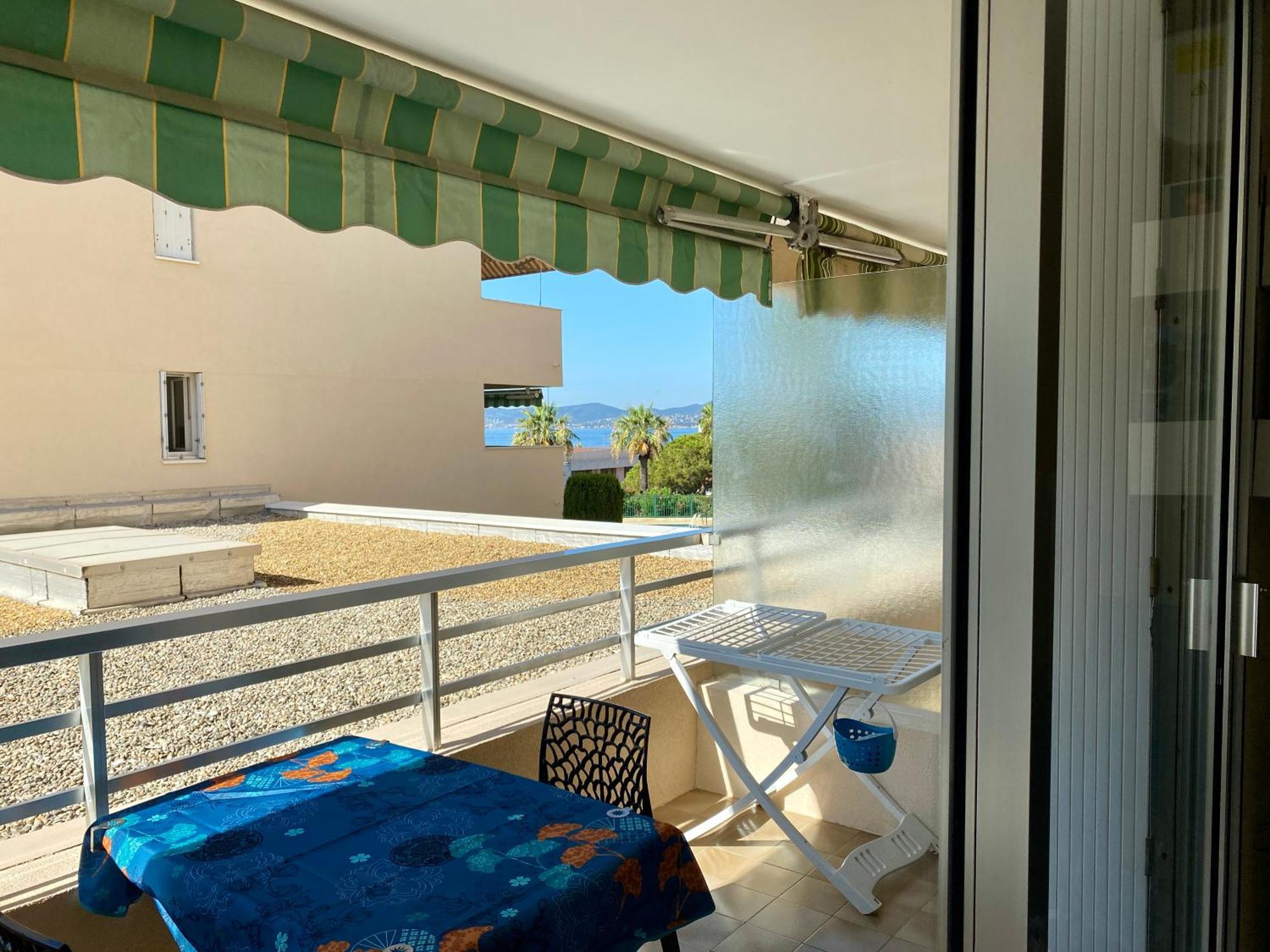Studio 127, Vue Mer Et Piscine, Port Santa Lucia Saint-Raphaël Exterior foto